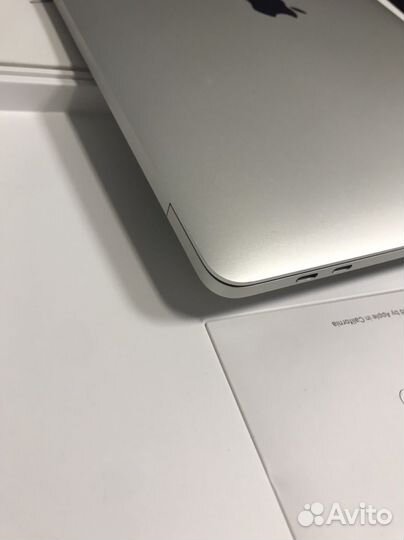 На Зч Macbook 15 i9 32gb 2tb vega