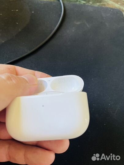 Apple Airpods Pro с дефектом