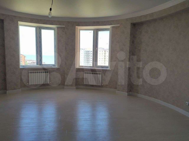 2-к. квартира, 82 м², 10/12 эт.