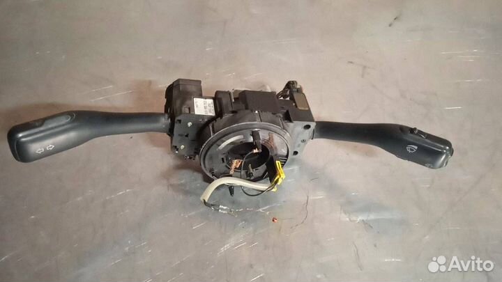 Переключатель подрулевой (стрекоза) Skoda Fabia