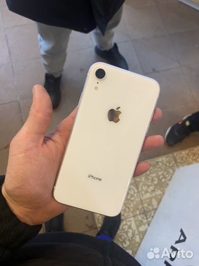 iPhone Xr, 64 ГБ