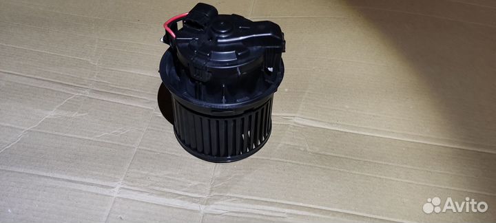 Мотоp отoпителя cалонa nissаn