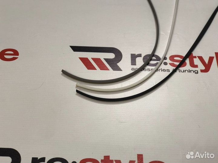 Резинка уплотнительная для тюнинга 1м черная Y691