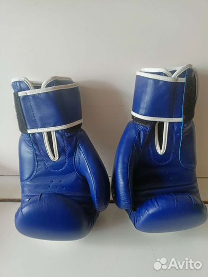 Боксерские перчатки Green Hill 14 oz