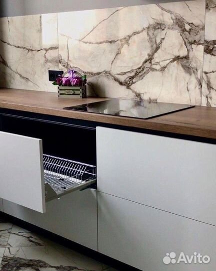 Современная стильная кухня