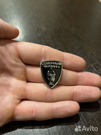 Значок самоклеющийся 