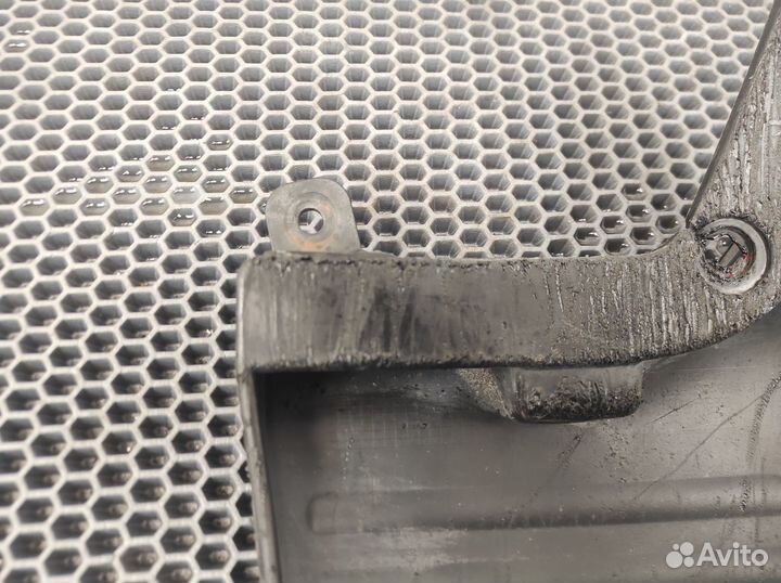 Брызговик перед лев Hyundai Grand Starex