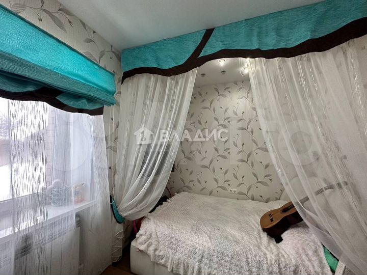 Дом 265 м² на участке 6 сот.