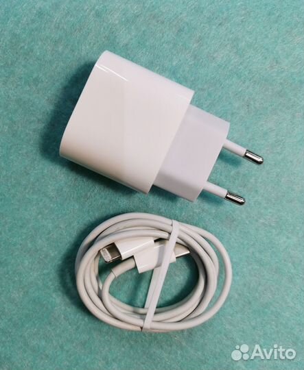 Зарядное устройство Apple 20W