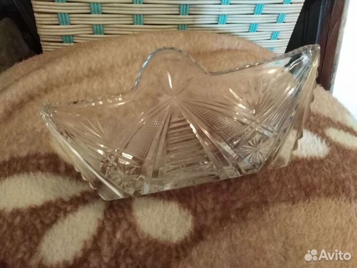 Хрустальная ваза