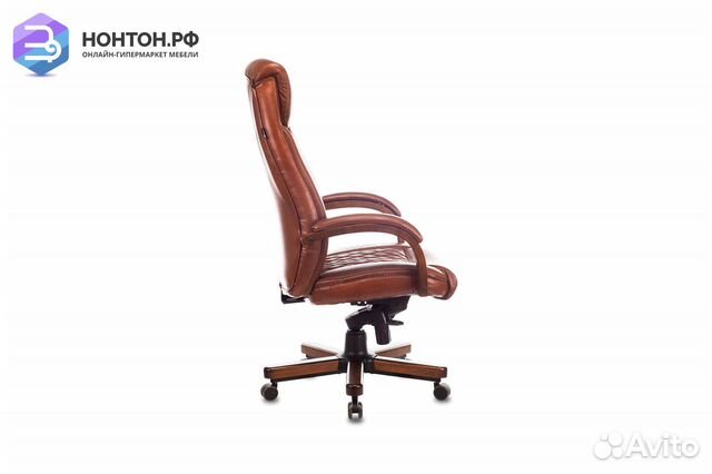 Кресло руководителя Бюрократ T-9924walnut светло-к