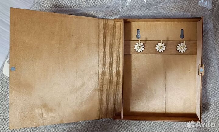 Ключница настенная из дерева