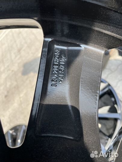 Оригинальные R20 диски на Range Rover