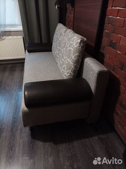 Диван раскладной прямой