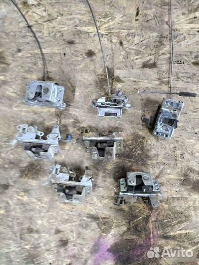 Замок двери Daewoo Nexia седан 1.5 16 клапанов