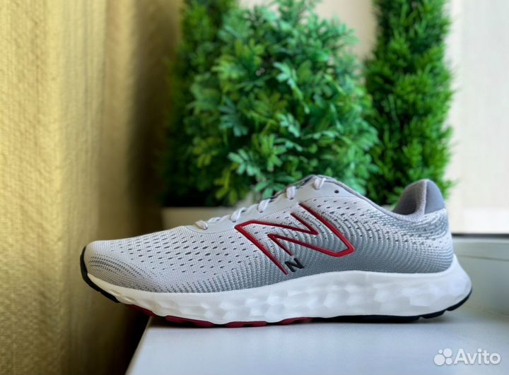 New Balance р.41,5 (27 см) оригинал