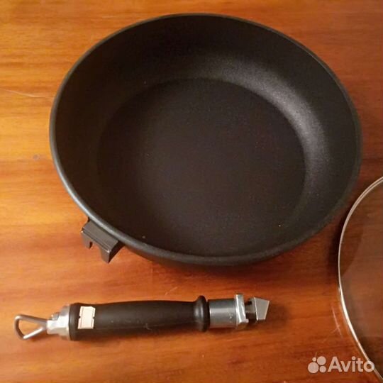 Новые сковороды, гриль антипригарные