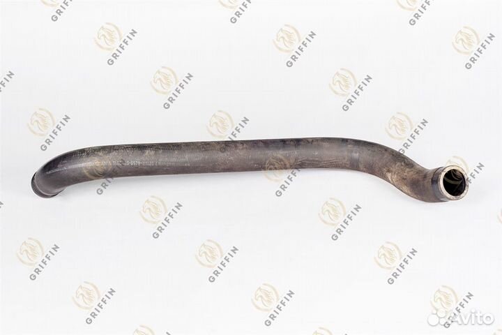 Фасонный шланг от заливной горловины до блока двигателя (Б/У) Scania