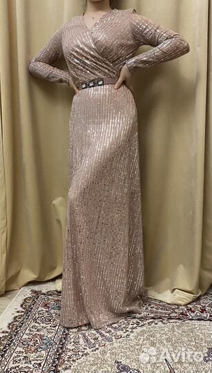 Вечернее платье