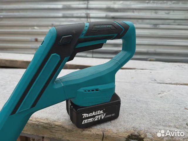 Снегоуборочная лопата аккумуляторная