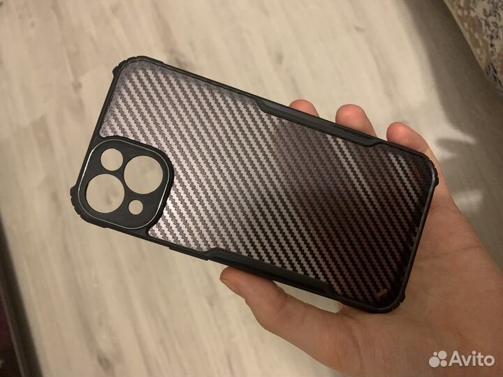 Чехол на iPhone 13