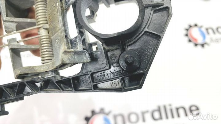 Кронштейн ручки двери задний правый Volkswagen