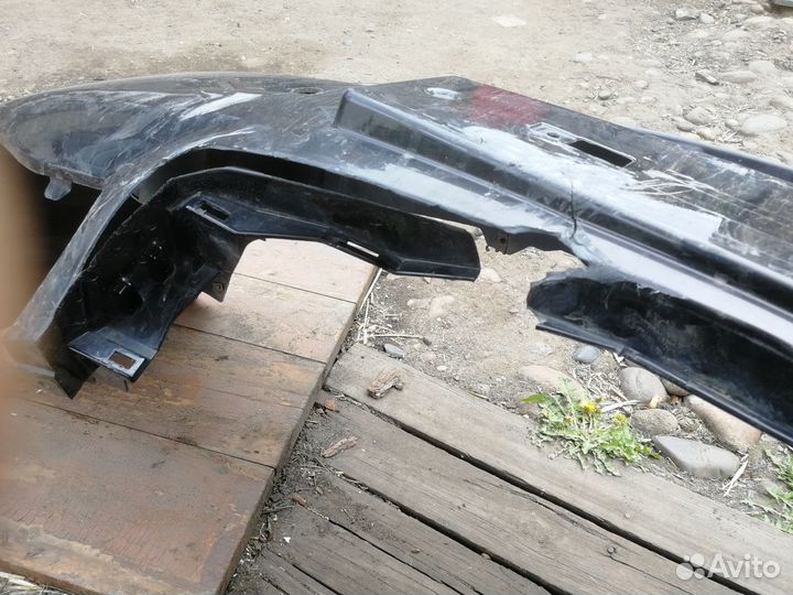 Продам передний бампер бу