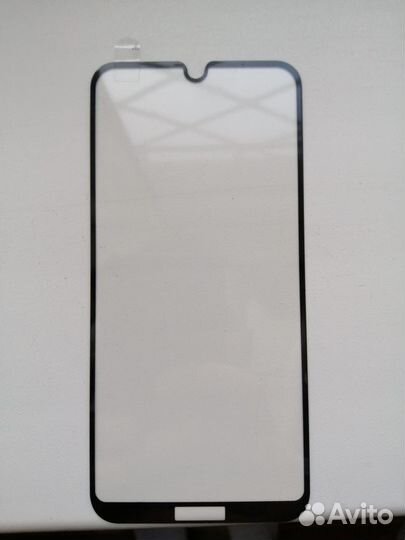 Защитное стекло на honor 8s