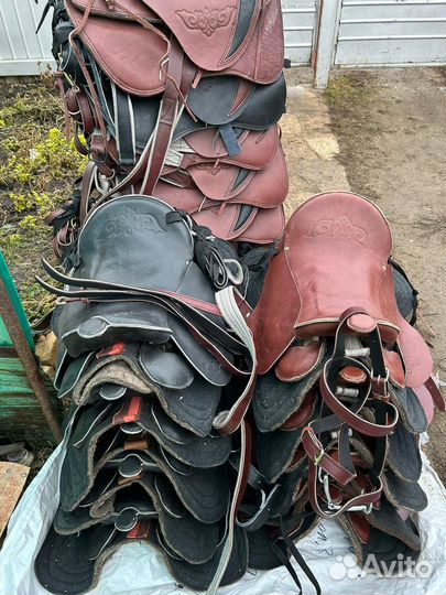 Седло для лошади