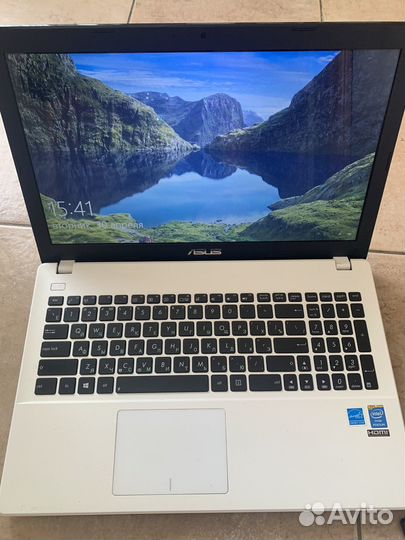 Ноутбук asus X551C