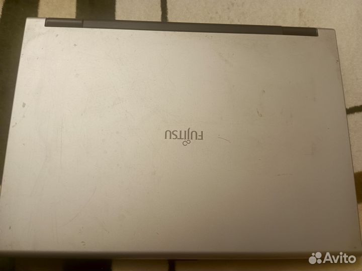 Ноутбук Fujitsu esprimo mobile v6555