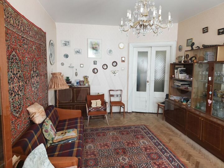 3-к. квартира, 90 м², 4/4 эт.