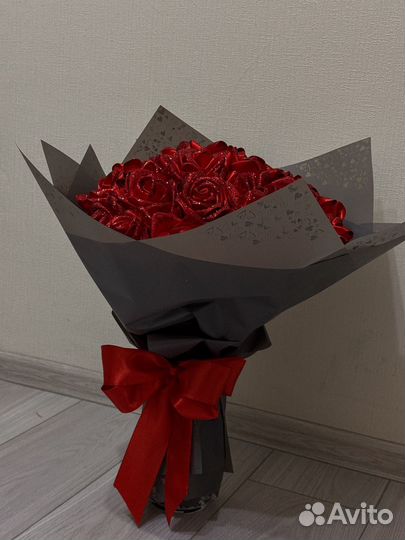 Цветы из атласных лент (на подарок)