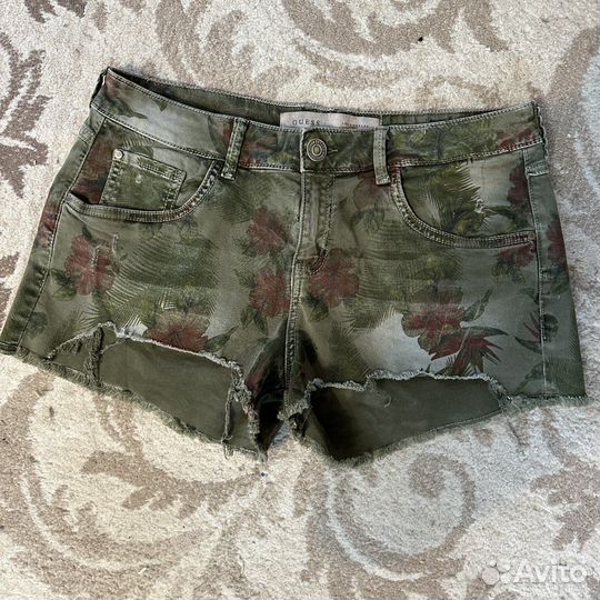 Женские шорты Guess