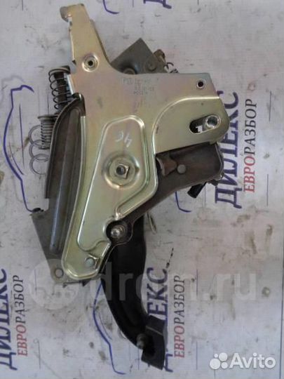 Рычаг стояночного тормоза VW Touareg 2002-2010