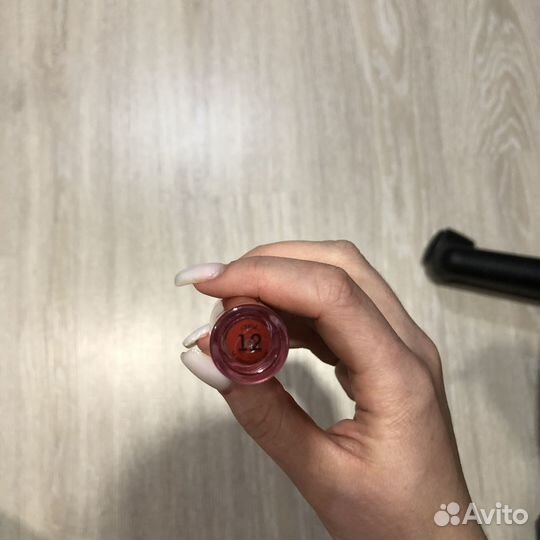 Блеск для губ vivienne sabo 12