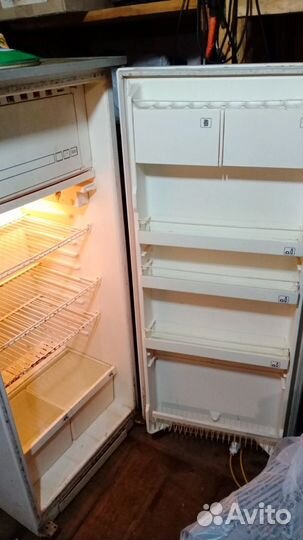 Холодильник бу