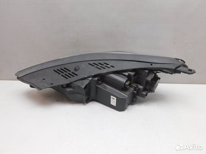 Фара правая Hyundai Tucson III 92102D7700