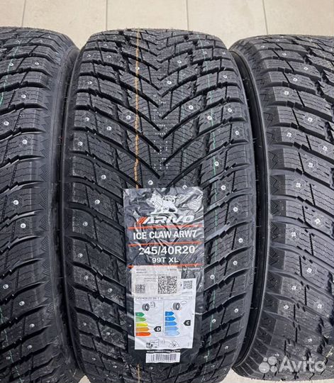 Arivo Ice Claw ARW7 245/40 R20 и 275/35 R20 T