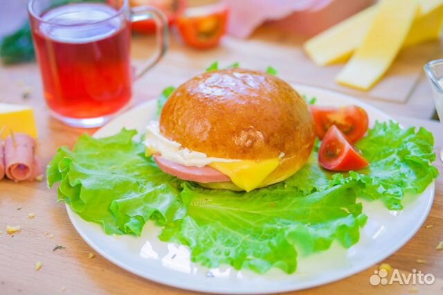 Выпечка и бутерброды