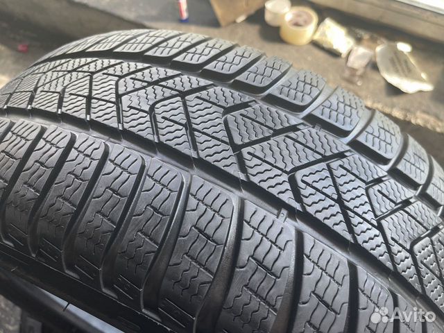 Pirelli Winter Sottozero 3 245/40 R19 и 275/35 R19 V