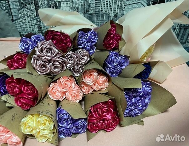 Букет атласных роз