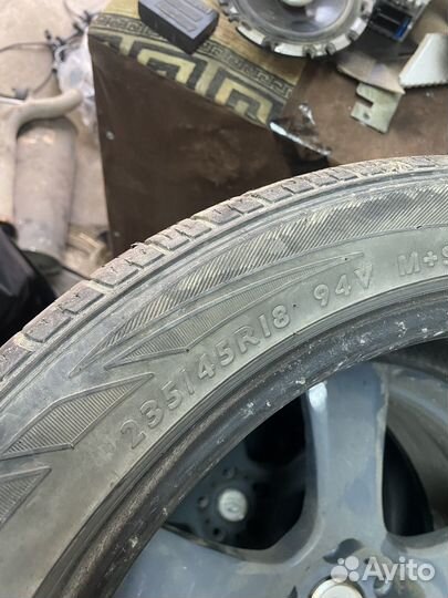 American Tourer SA07 235/45 R18