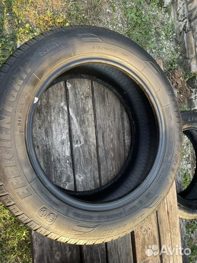 Goodyear EfficientGrip 215/60 R17