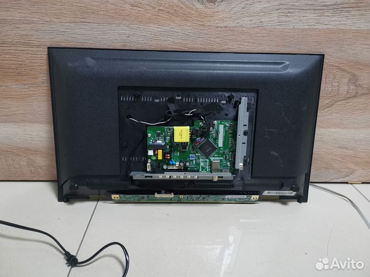 Телевизор BQ 2404B (Разбор)(По запчастям)