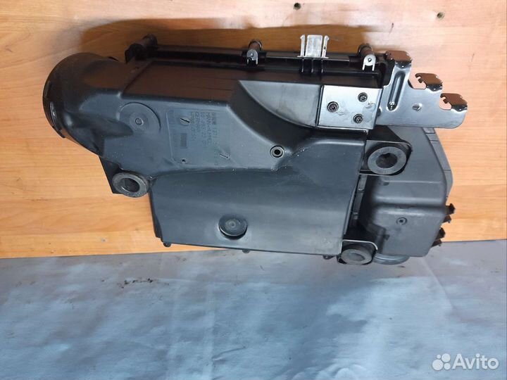 Корпус воздушного фильтра BMW X6 E71