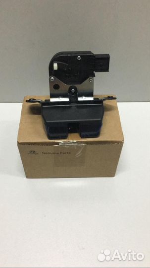 Замок крышки багажника Hyundai KIA 812303z000