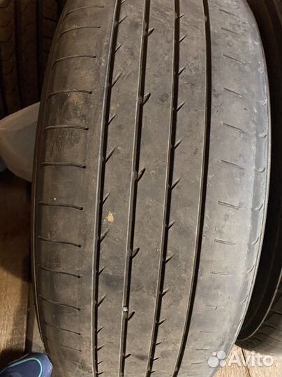 Yokohama Advan Sport V102 235/55 R20 102V