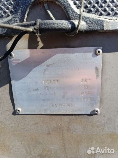 Лодка с мотором