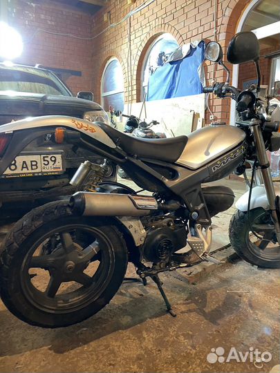 Скутер suzuki street magic
